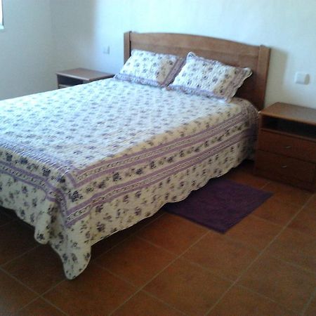 Quinta Da Bunheira Guest House Rogil Room photo